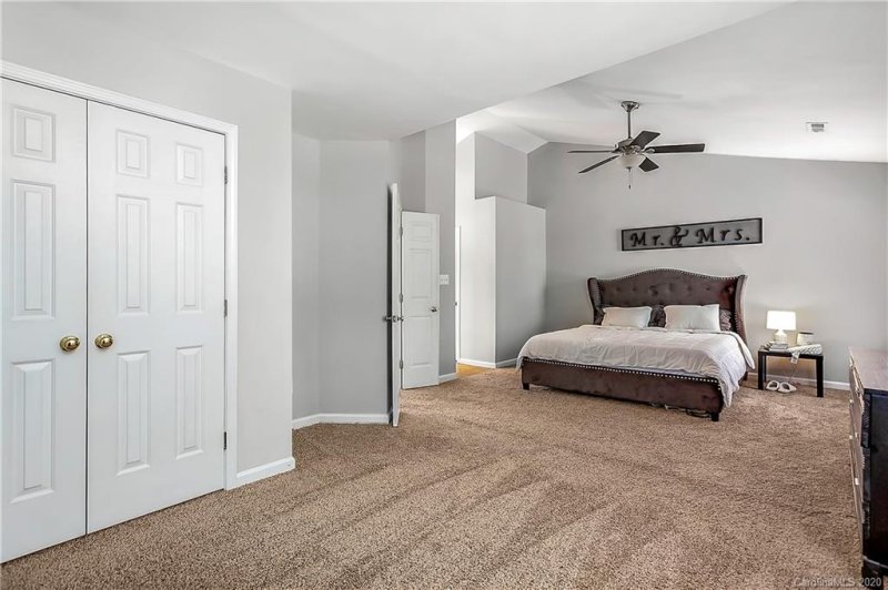 Property image 4 at 6027 Edinmeadow Lane, Charlotte, NC 28269