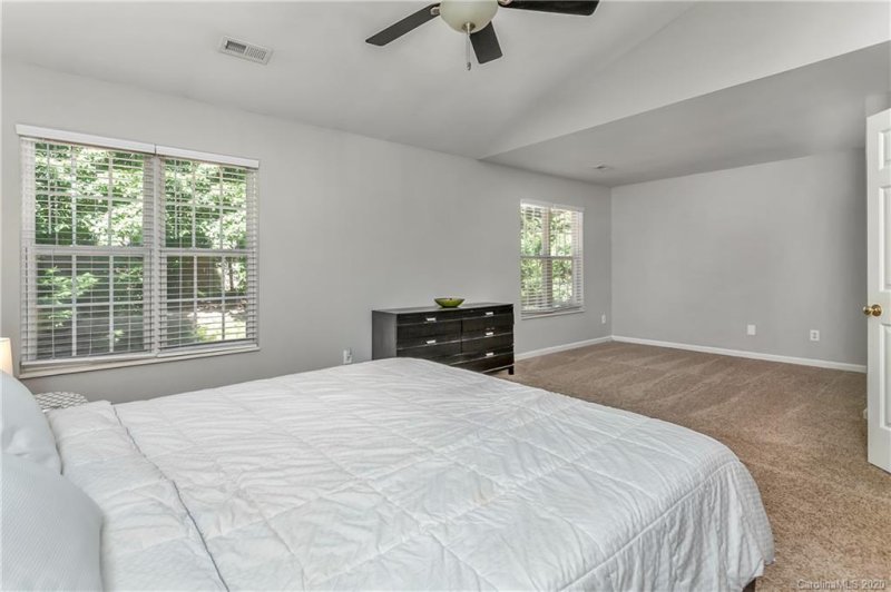 Property image 5 at 6027 Edinmeadow Lane, Charlotte, NC 28269