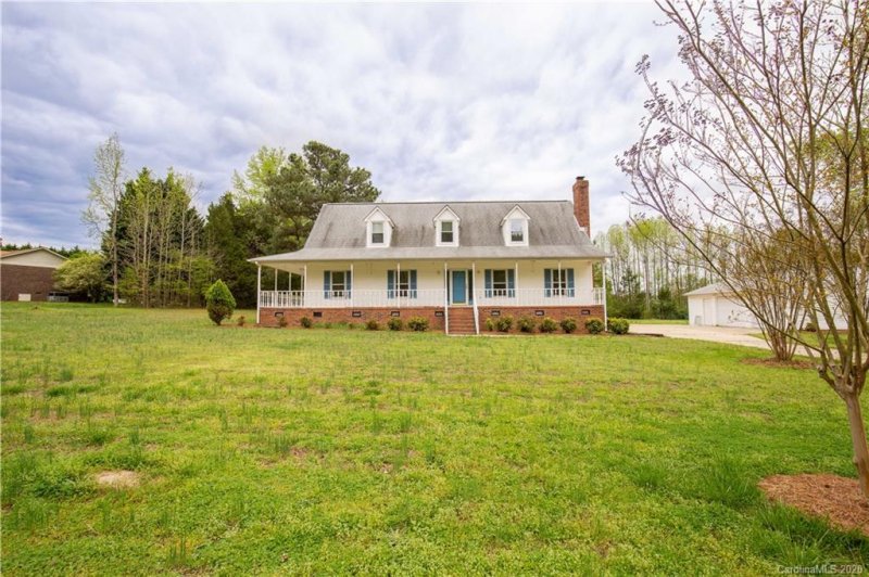 1241 Rabbit Run Road