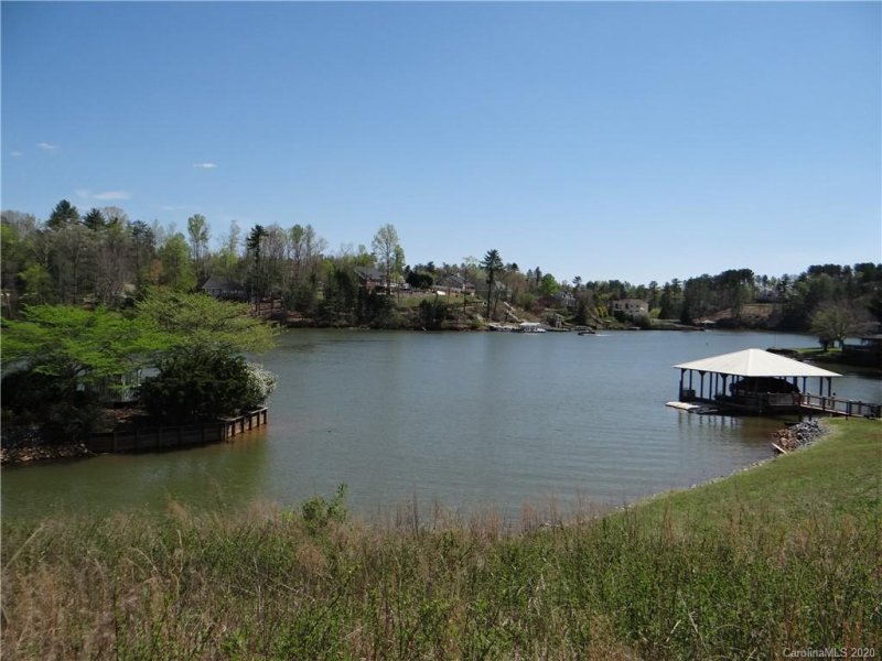 4916 Rio De Luna None