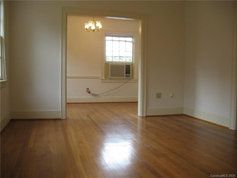 Property image 3 at 414 S Center Street, Statesville, NC 28677