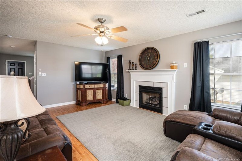 Property image 4 at 1956 8th Street Lane, Hickory, NC 28602