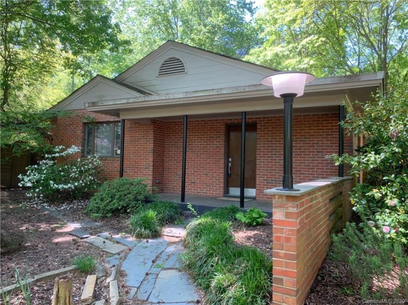 Property image 2 at 1015 Jefferson Drive, Charlotte, NC 28270