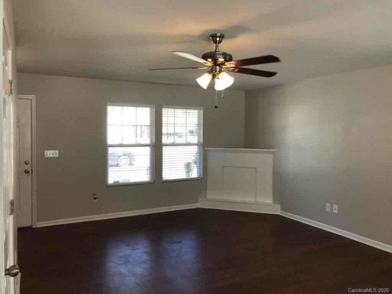 Property image 3 at 1425 Logan Patrick Court, Gastonia, NC 28052