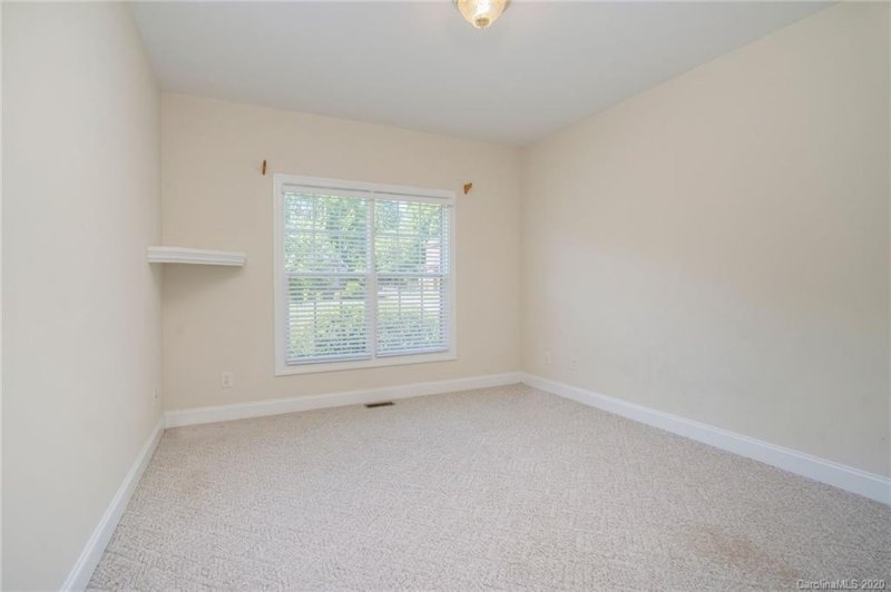 Property image 4 at 136 Eaglecrest Drive, Matthews, NC 28104