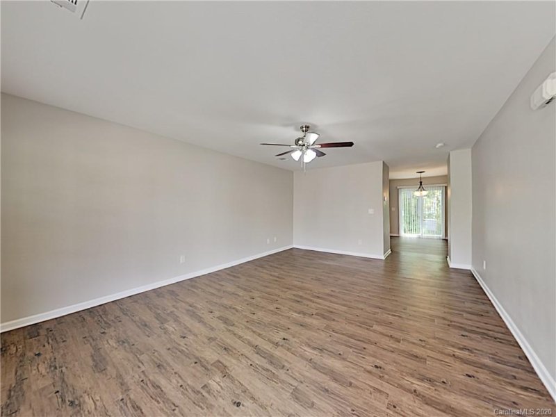 Property image 3 at 5936 Sanders Farm Lane, Charlotte, NC 28216
