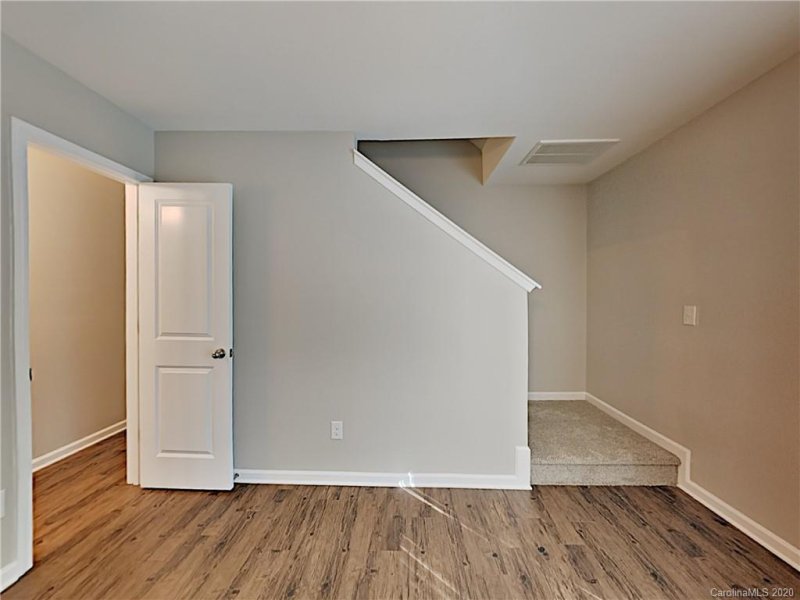 Property image 4 at 5936 Sanders Farm Lane, Charlotte, NC 28216
