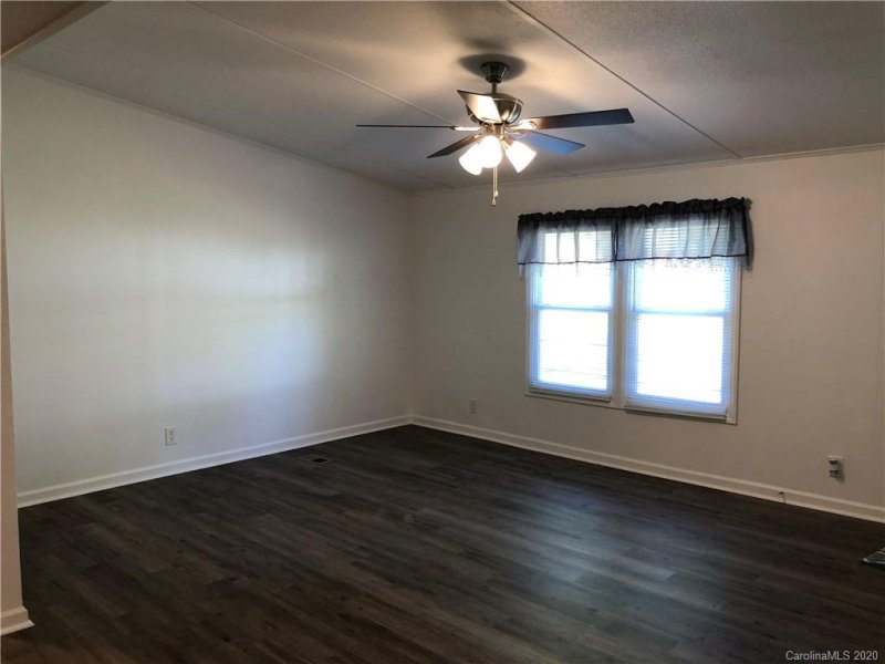 Property image 2 at 3408 Stony Brook Circle, Newton, NC 28658