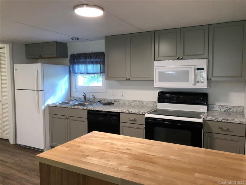 Property image 4 at 3408 Stony Brook Circle, Newton, NC 28658