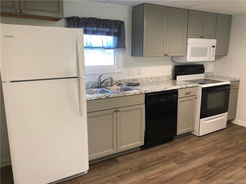 Property image 5 at 3408 Stony Brook Circle, Newton, NC 28658