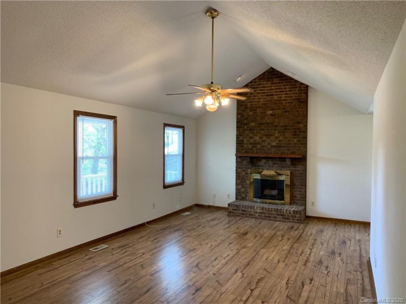 Property image 2 at 10701 Hunters Trace Court, Charlotte, NC 28262