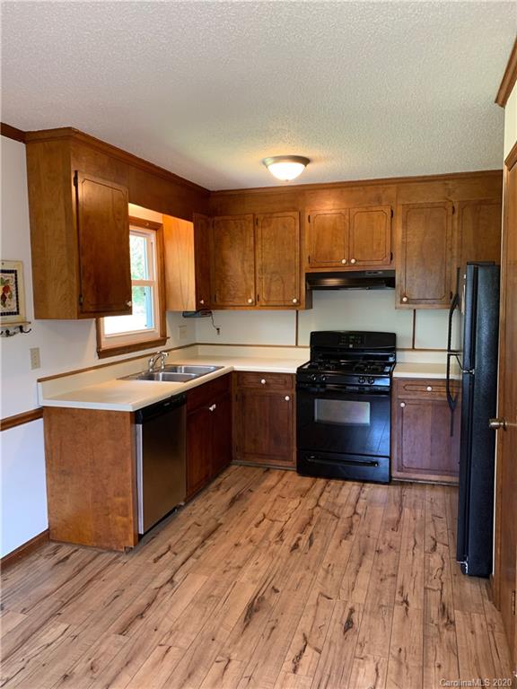 Property image 4 at 10701 Hunters Trace Court, Charlotte, NC 28262