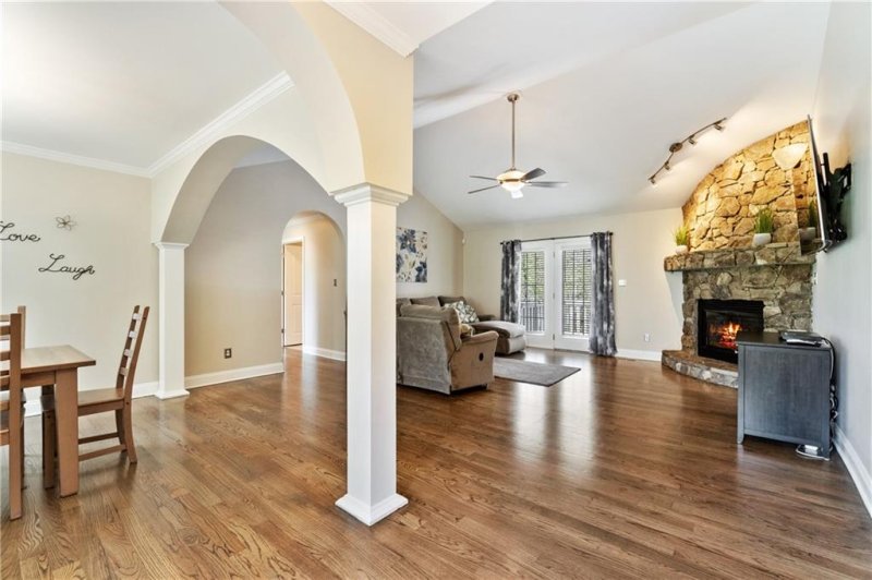 Property image 4 at 1534 Brookstone Drive, Hickory, NC 28602