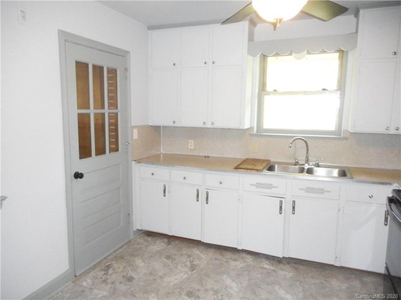 Property image 5 at 3321 Eastwood Drive, Charlotte, NC 28205