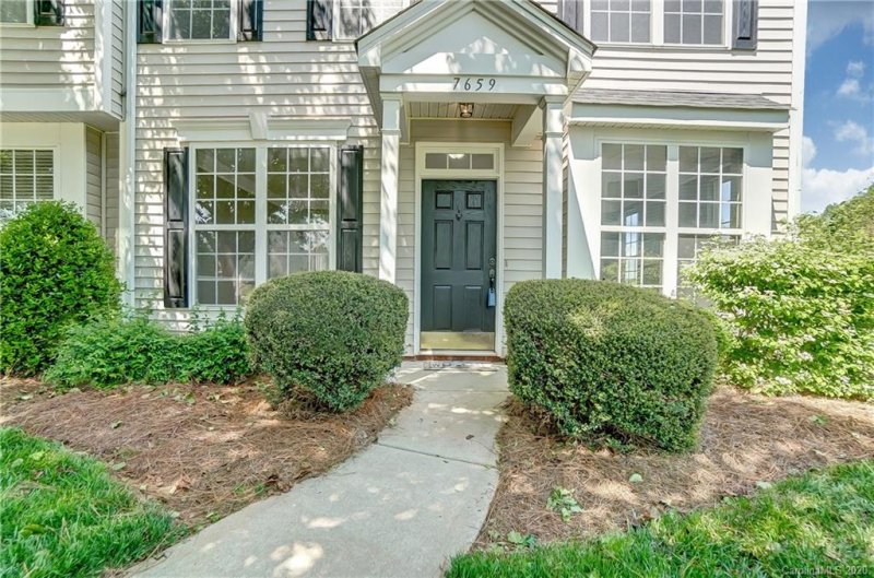 Property image 4 at 7659 Bluff Point Lane, Denver, NC 28037