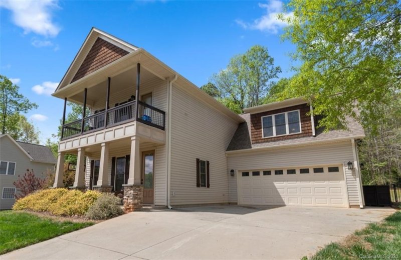 Property image 2 at 3801 Creek Ridge Drive, Denver, NC 28037