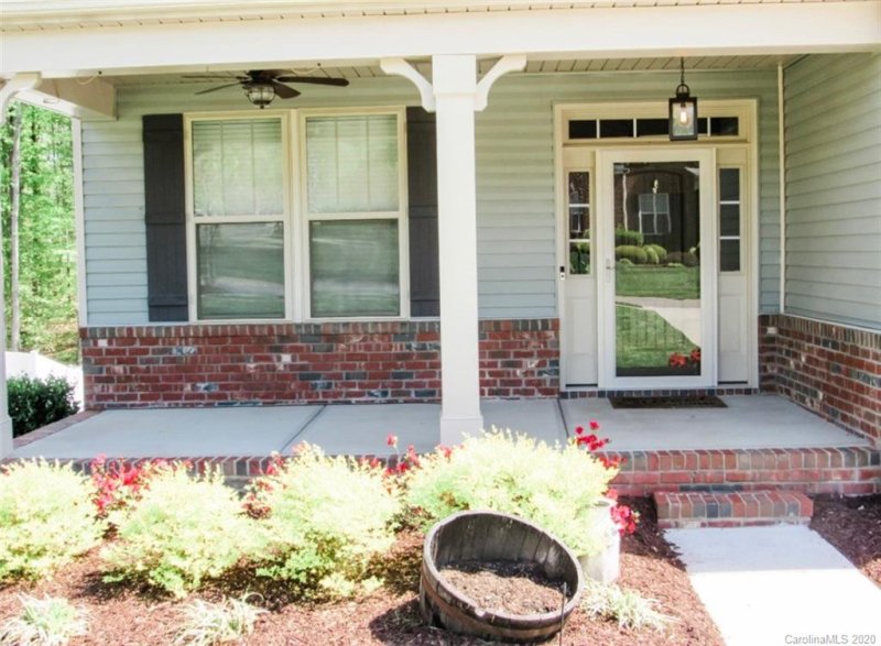 Property image 2 at 105 Branchview Drive, Mooresville, NC 28115