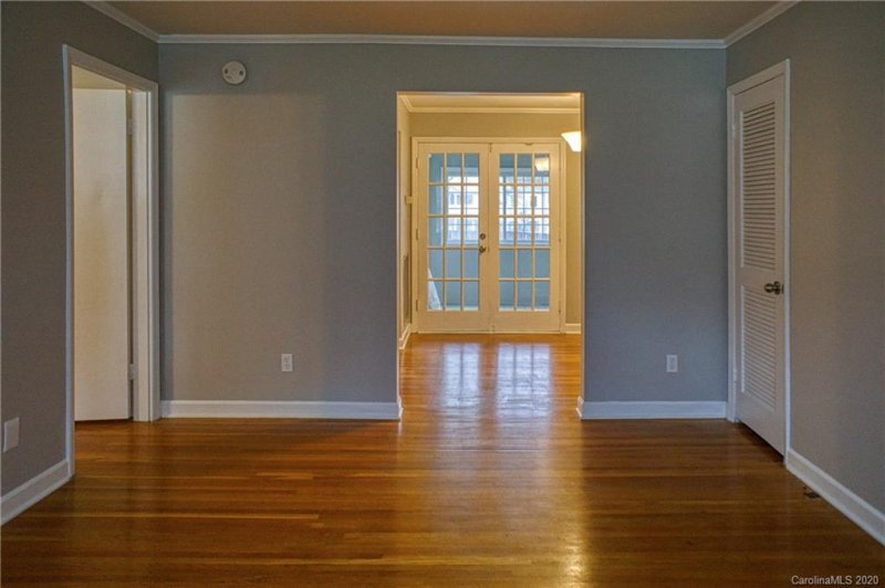 Property image 3 at 926 Mcalway Road, Charlotte, NC 28211