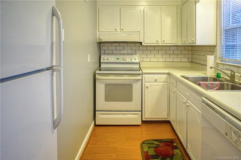 Property image 4 at 926 Mcalway Road, Charlotte, NC 28211