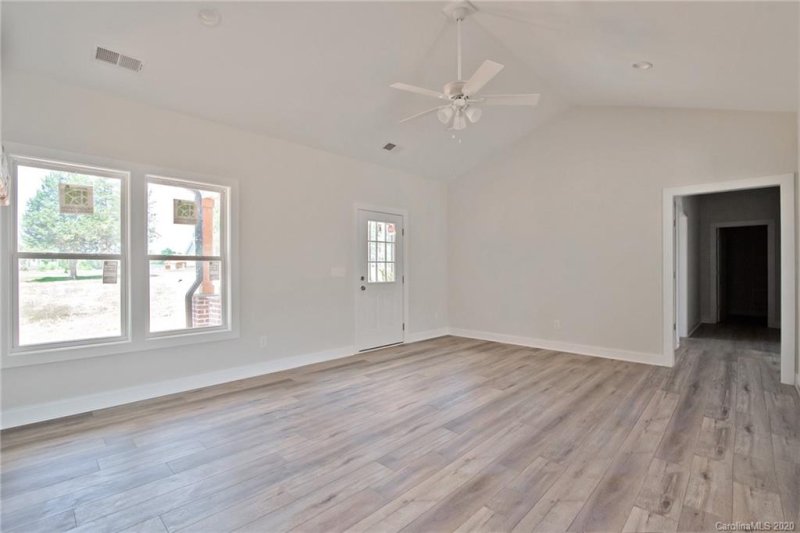 Property image 4 at 259 Lone Pine Road, Statesville, NC 28625