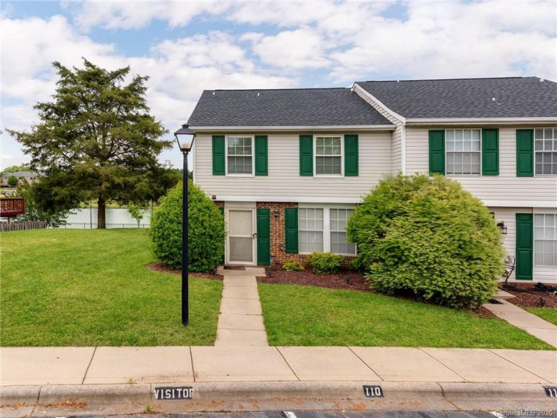 110 Water Oak Drive