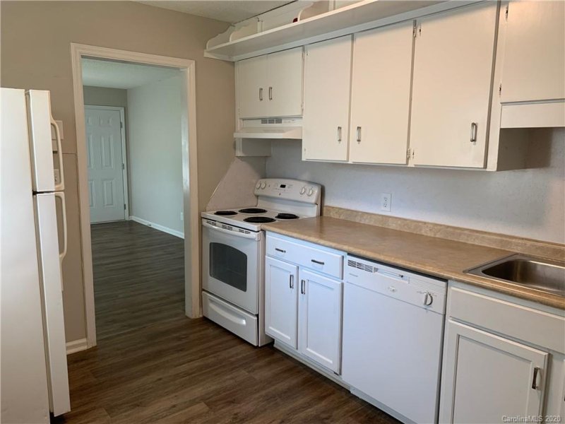 Property image 4 at 606 Ligustrum Street, Charlotte, NC 28206