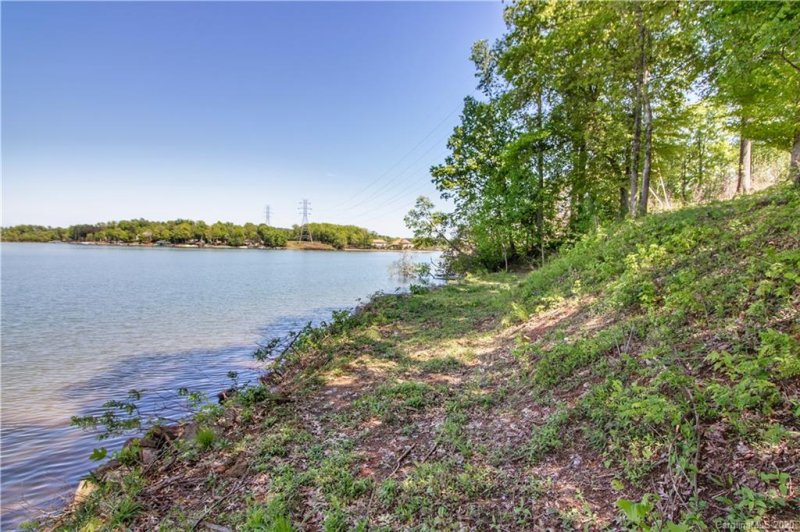 Property image 4 at 9176 Greenwood Road, Terrell, NC 28682