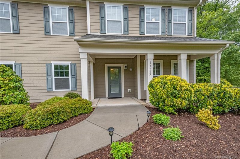 Property image 3 at 13625 Fairington Oaks Drive, Mint Hill, NC 28227