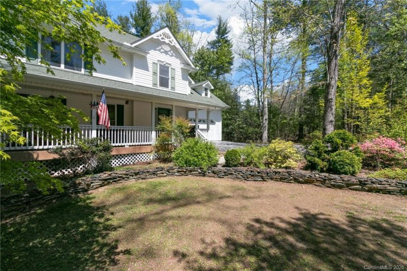 Property image 3 at 317 Benjamins Way, Hendersonville, NC 28792