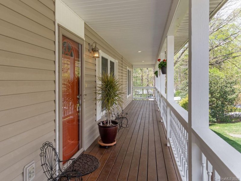 Property image 5 at 36 Starlight Lane, Hendersonville, NC 28792