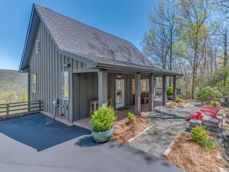 Property image 3 at 410 Bald Eagle Drive, Hendersonville, NC 28792