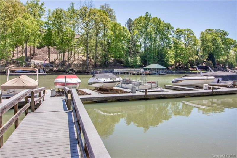 Property image 2 at 116 Frostcliff Lane, Mooresville, NC 28117