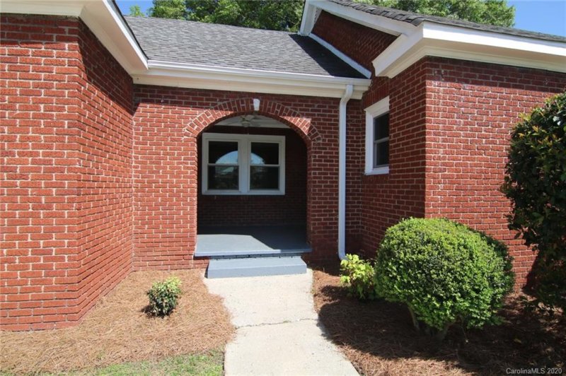 Property image 3 at 2204 New Hope Road, Gastonia, NC 28054