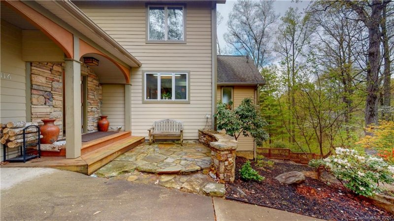 Property image 2 at 116 Hawk Ridge, Asheville, NC 28804