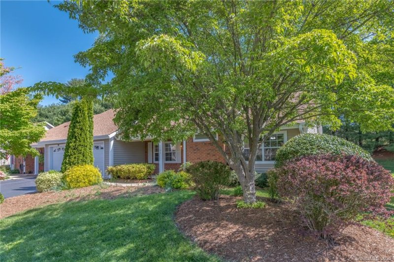 Property image 4 at 1106 Citation Circle, Hendersonville, NC 28739