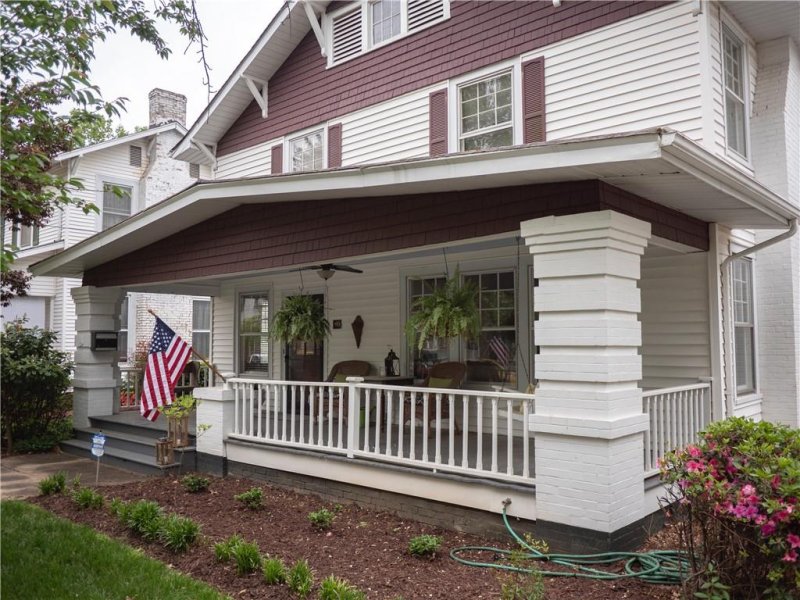 Property image 2 at 425 Walnut Street, Statesville, NC 28677