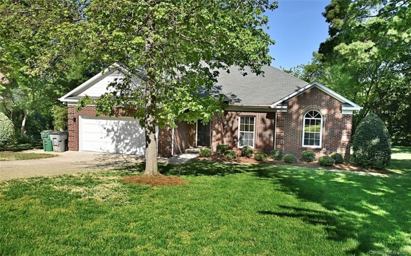 Property image 2 at 5311 Timberbluff Drive, Charlotte, NC 28216