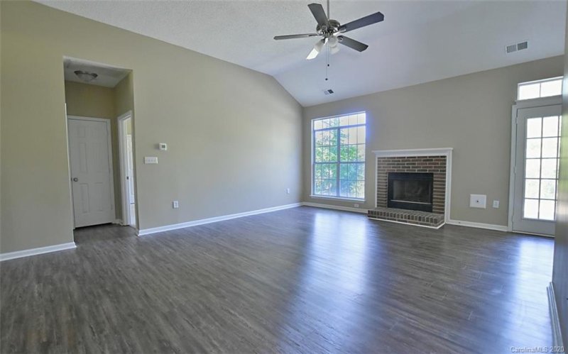 Property image 5 at 5311 Timberbluff Drive, Charlotte, NC 28216