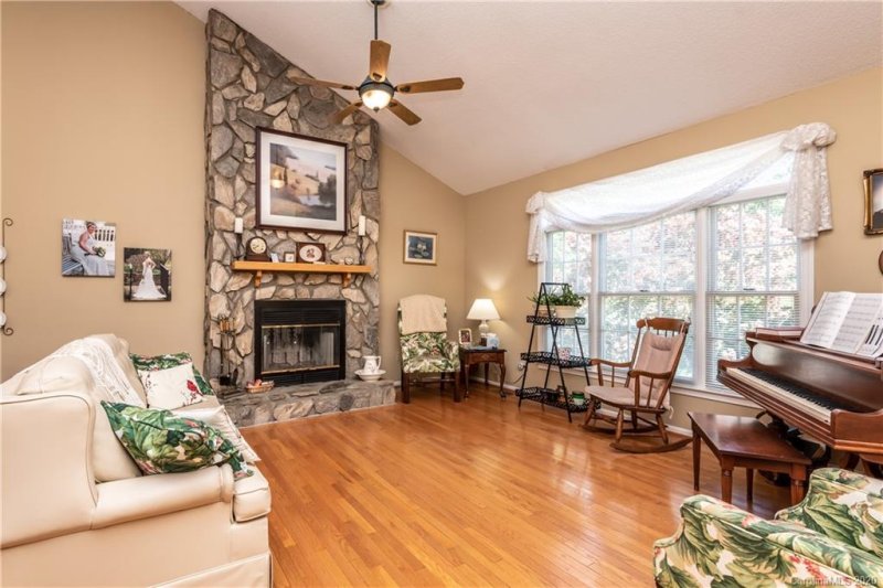 Property image 4 at 5659 Gold Creek Bay None, Hickory, NC 28601