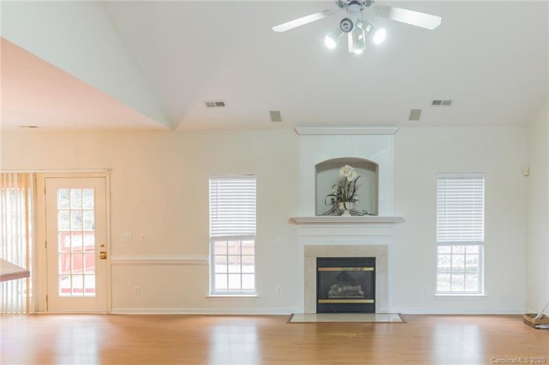 Property image 3 at 8715 Ellington Park Drive, Charlotte, NC 28277