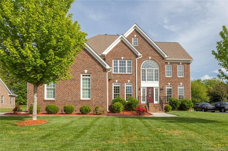 8334 Olde Stonegate Lane