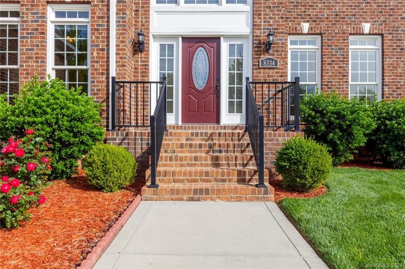 Property image 3 at 8334 Olde Stonegate Lane, Mint Hill, NC 28227