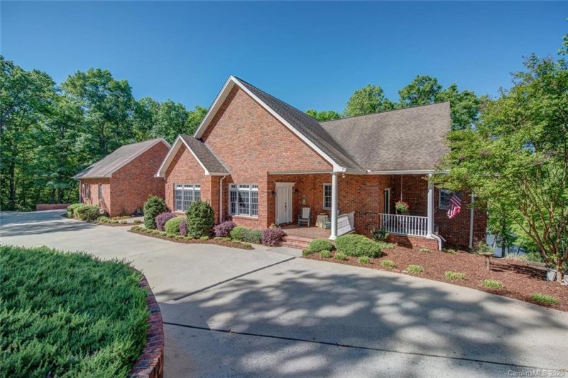 128 Ridgecrest Drive