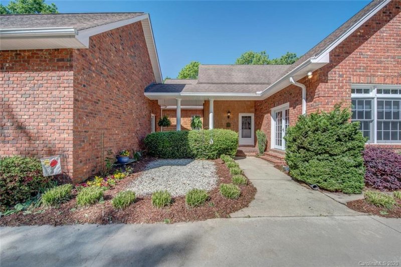 Property image 3 at 128 Ridgecrest Drive, Cherryville, NC 28021