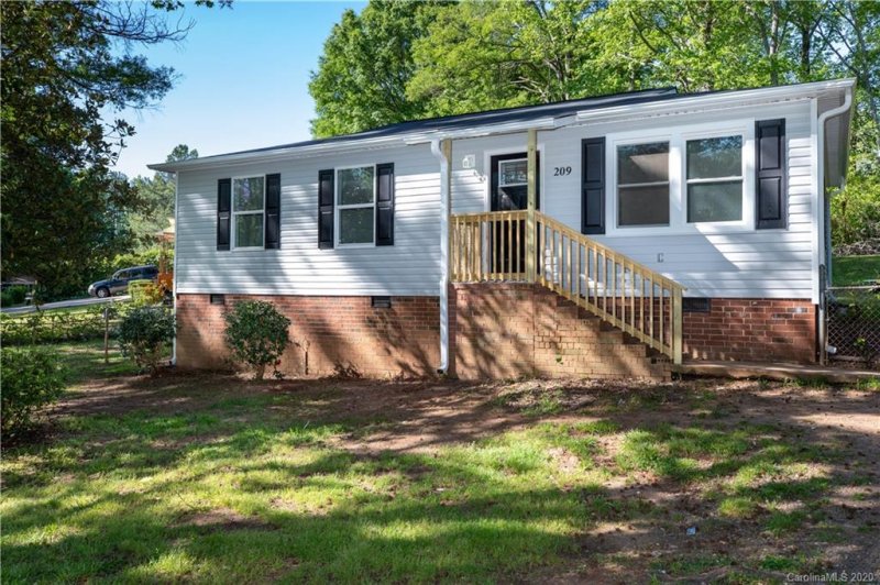 Property image 2 at 209 Valley Road, York, SC 29745