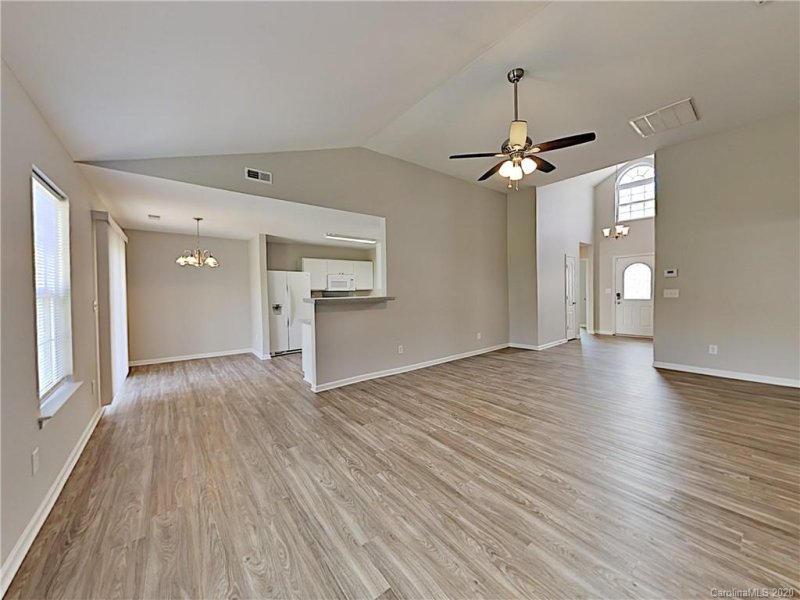 Property image 5 at 7113 Angela Marie Court, Charlotte, NC 28215