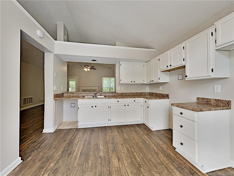 Property image 5 at 3401 Chistow Road, Matthews, NC 28105