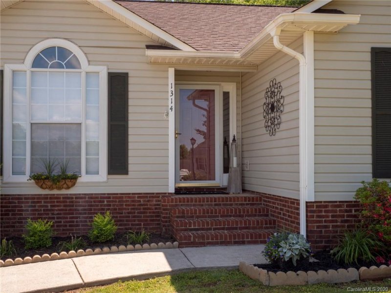 Property image 2 at 1314 Holley Knoll Lane, Fort Mill, SC 29715