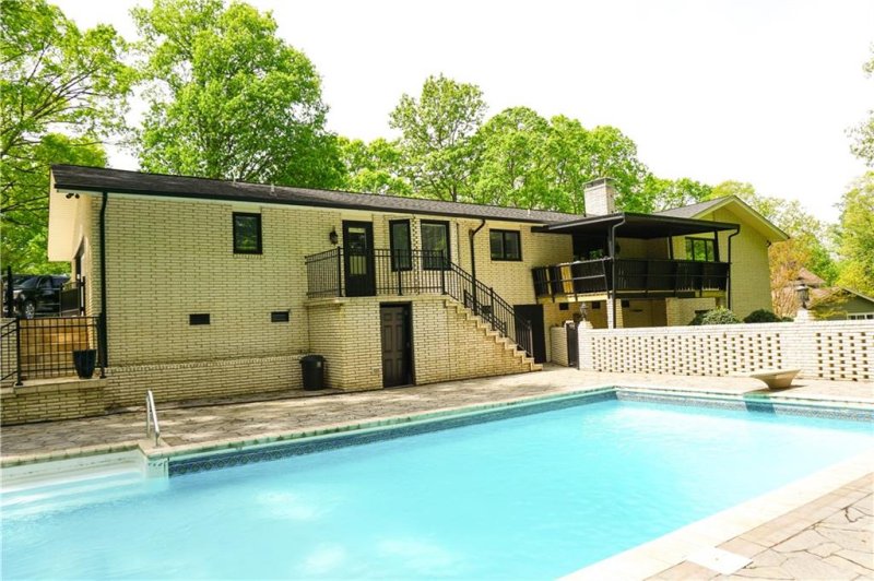 Property image 2 at 1151 18th Avenue, Hickory, NC 28601