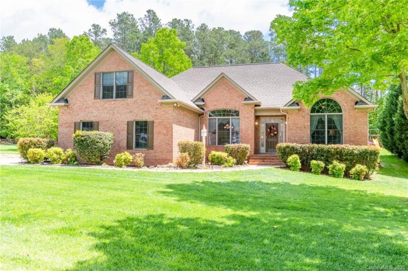 Property image 2 at 2592 Camelia Pointe Drive, Sherrills Ford, NC 28673